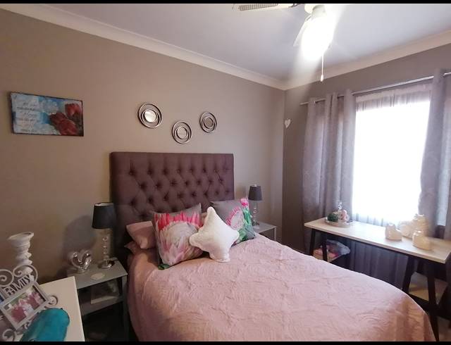 3 BEDROOM HOUSE SOLD IN STILFONTEIN EXT 4